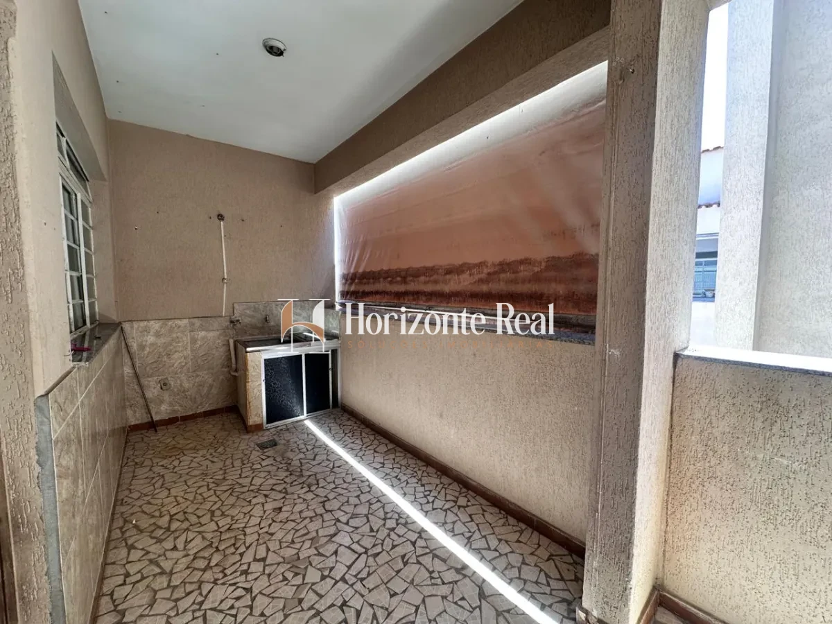 Imagem de APARTAMENTO À VENDA – LOCALIZAÇÃO PRIVILEGIADA NO CENTRO DA CIDADE!