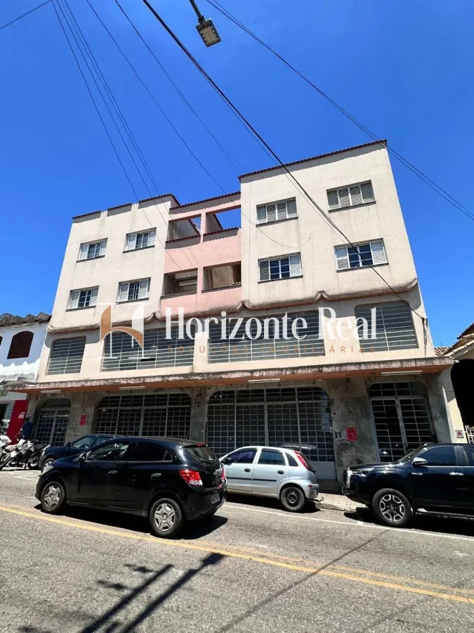 Imagem de APARTAMENTO À VENDA – LOCALIZAÇÃO PRIVILEGIADA NO CENTRO DA CIDADE!