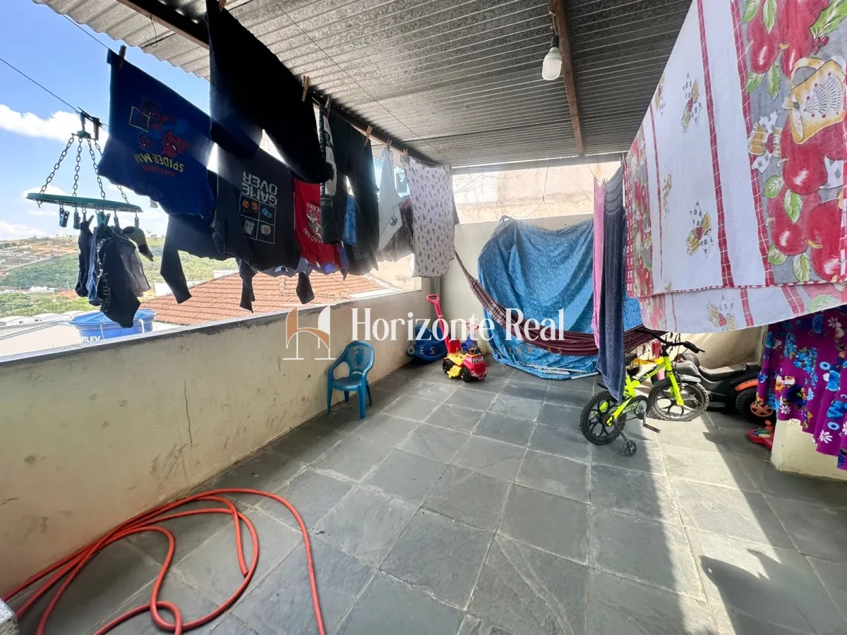 Imagem de VENDE-SE CASA NO CENTRO DA CIDADE!