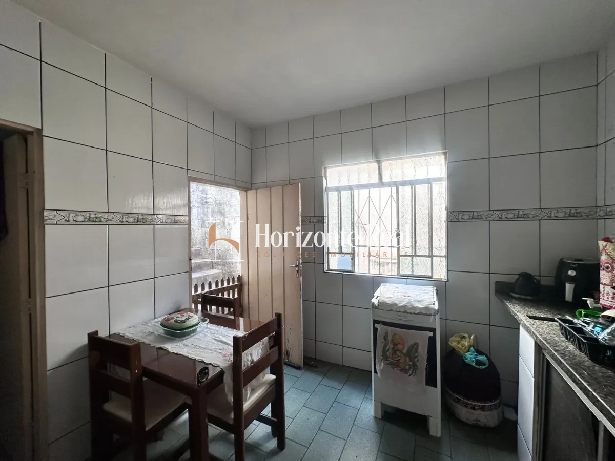 Imagem de VENDE-SE CASA NO CENTRO DA CIDADE!