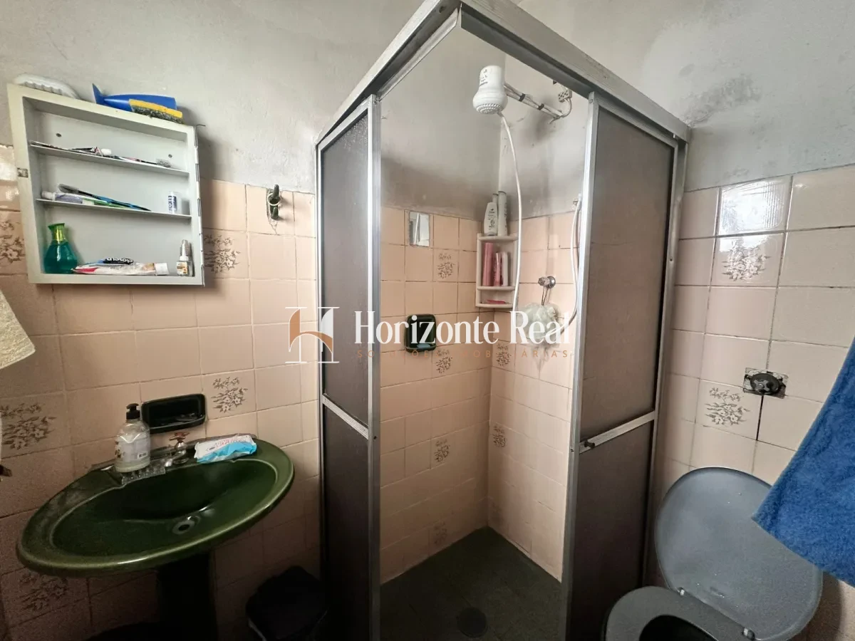 Imagem de VENDE-SE CASA NO CENTRO DA CIDADE!