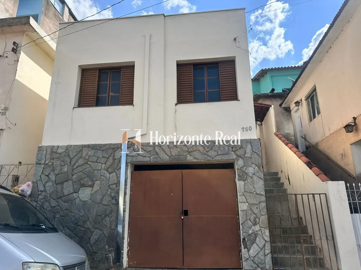 Imagem de VENDE-SE CASA NO CENTRO DA CIDADE!