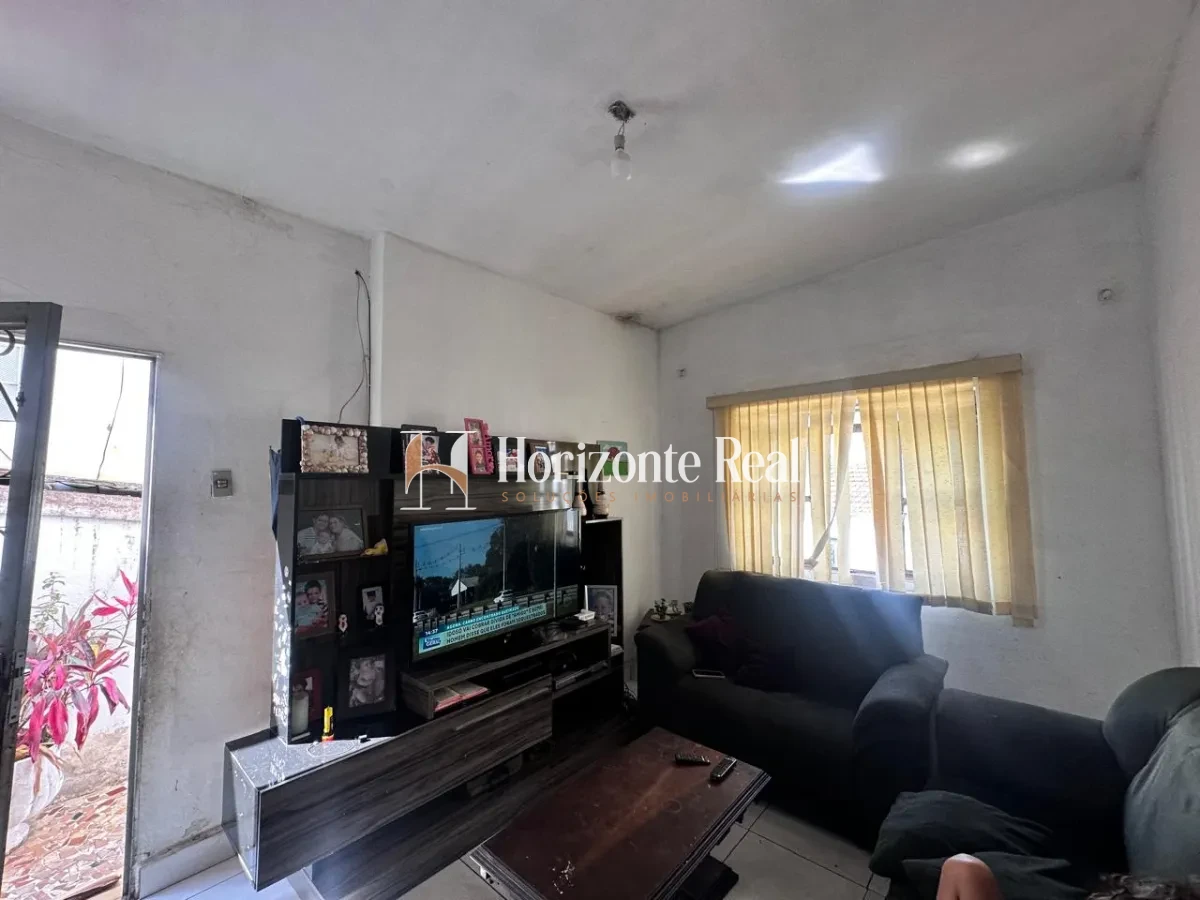 Imagem de CASA Á VENDA | PRÓXIMO AO CENTRO DA CIDADE !