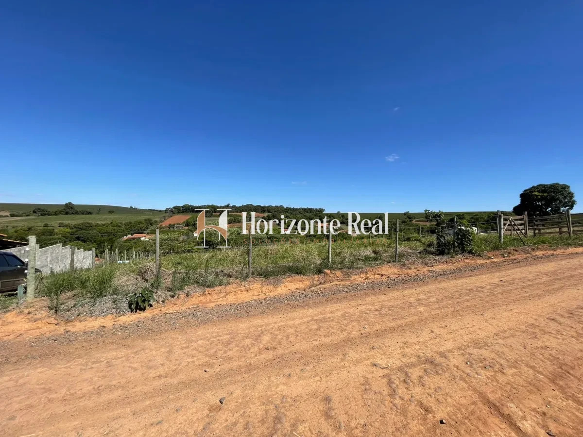 Imagem de VENDE-SE CHÁCARA - 2.000 M²