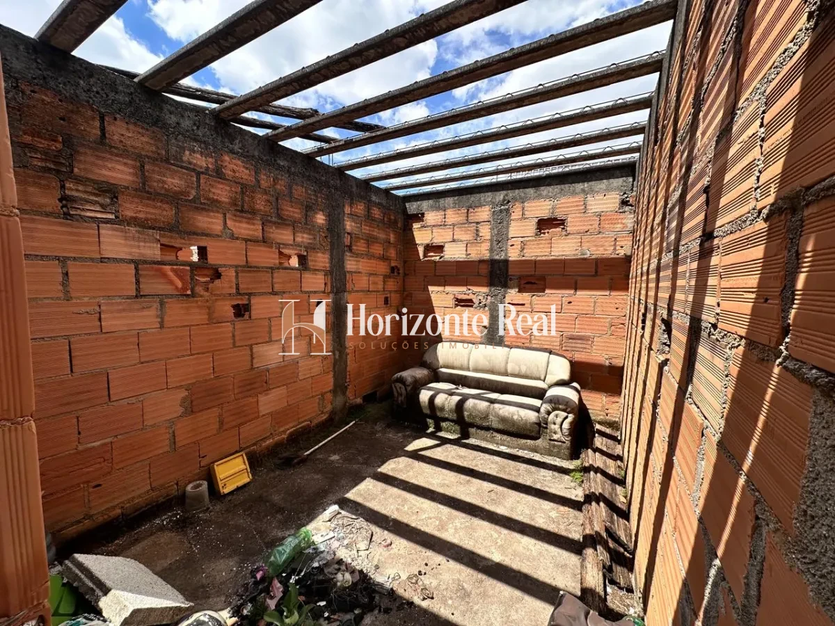 Imagem de VENDE-SE | IMÓVEL COM GRANDE POTENCIAL PARA REFORMA E AMPLIAÇÃO !