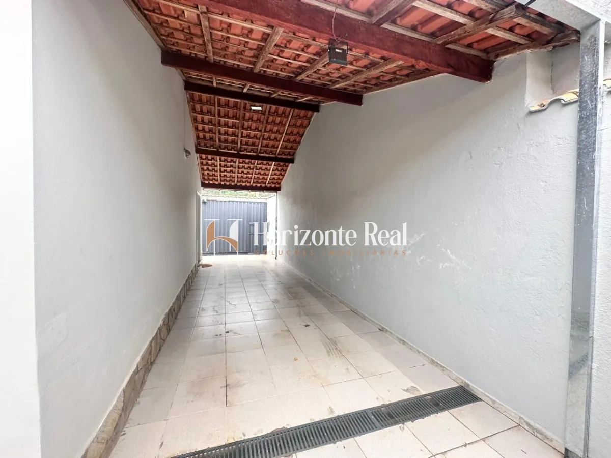 Imagem de VENDE-SE CASA TÉRREA !