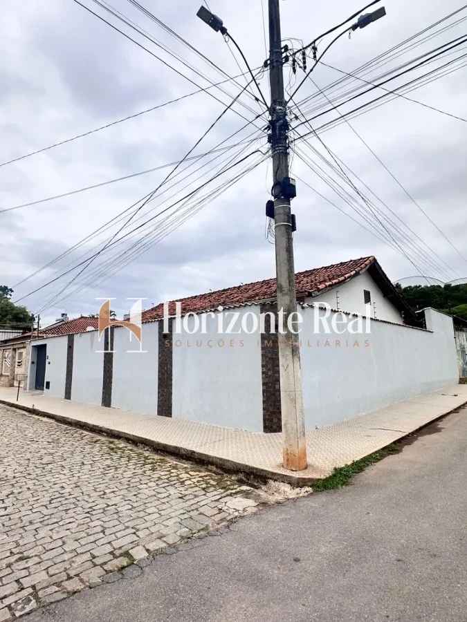 Imagem de VENDE-SE CASA TÉRREA !
