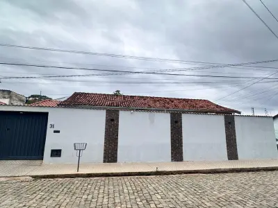Imagem de VENDE-SE CASA TÉRREA !