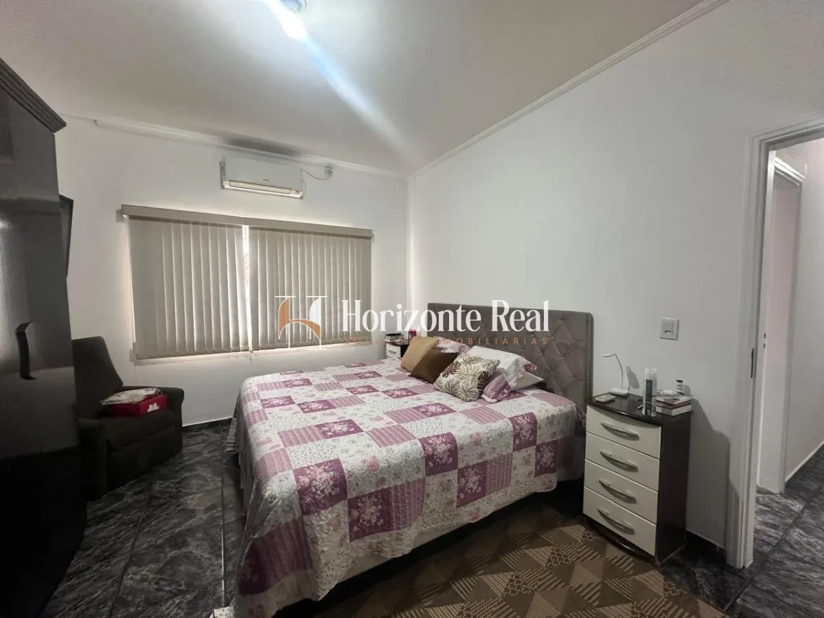 Imagem de VENDE-SE CASA TÉRREA !