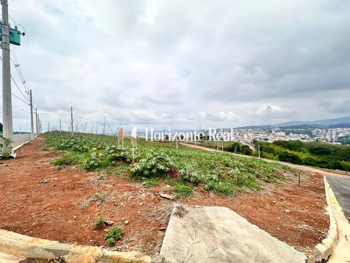 Imagem de TERRENO DE ESQUINA Á VENDA | PARQUE DAS BRISAS
