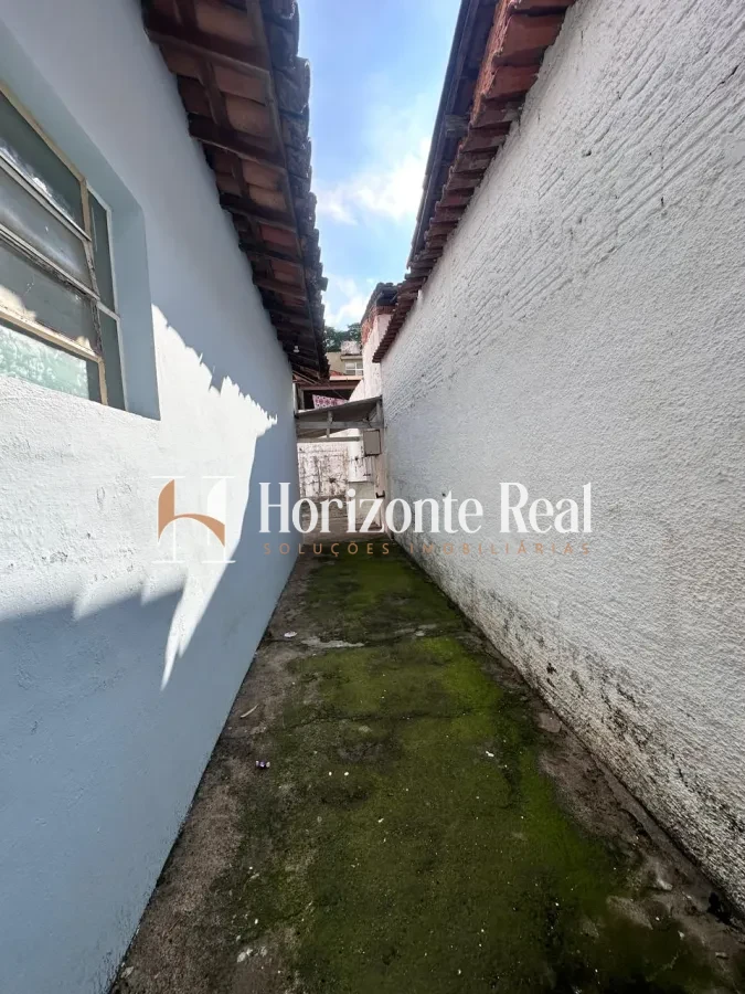 Imagem de VENDE-SE CASA AMPLA E ACONCHEGANTE !