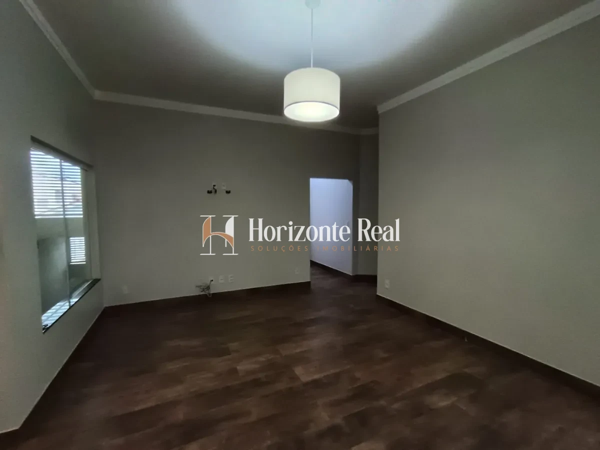 Imagem de VENDE-SE CASA ALTO PADRÃO NO CENTRO DA CIDADE