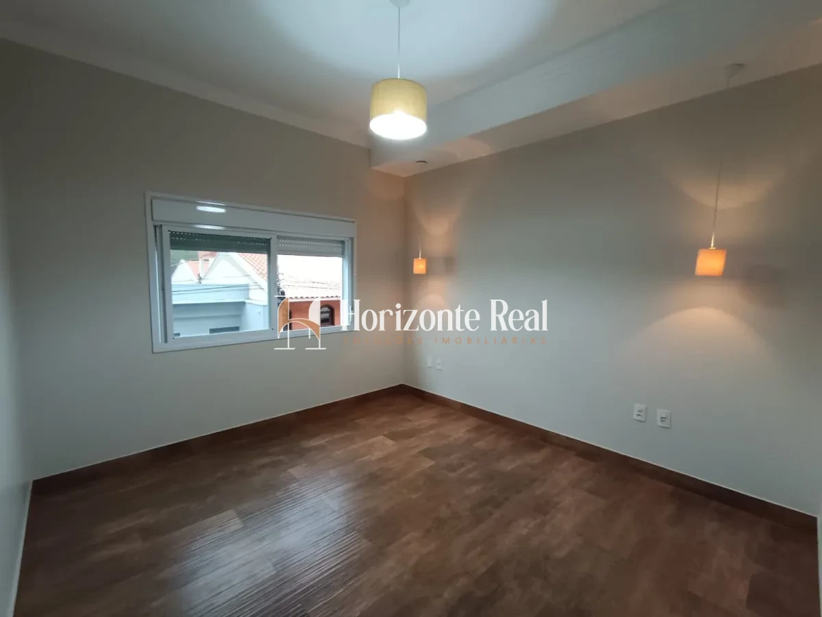 Imagem de VENDE-SE CASA ALTO PADRÃO NO CENTRO DA CIDADE