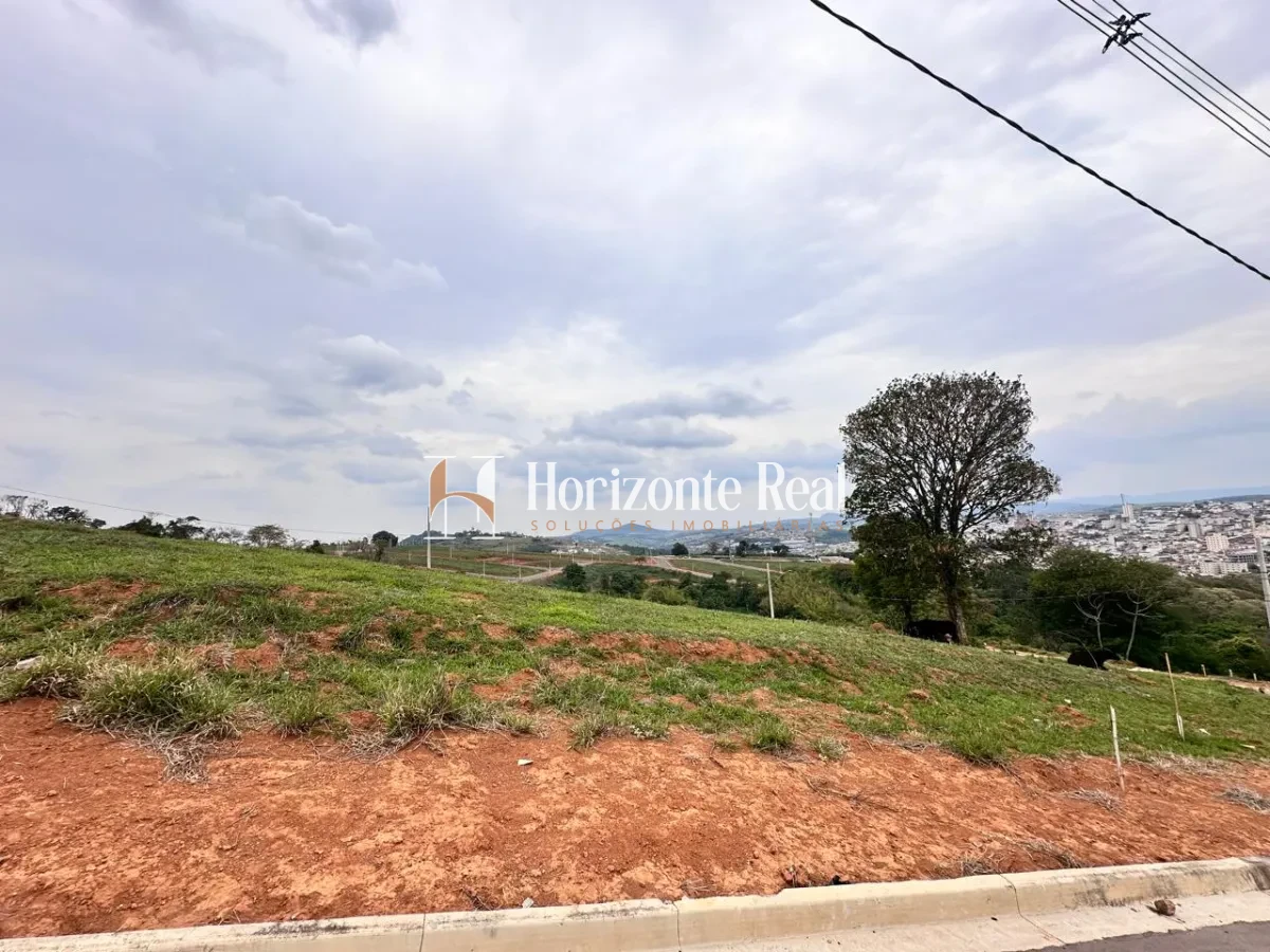 Imagem de TERRENO À VENDA – EXCELENTE LOCALIZAÇÃO!