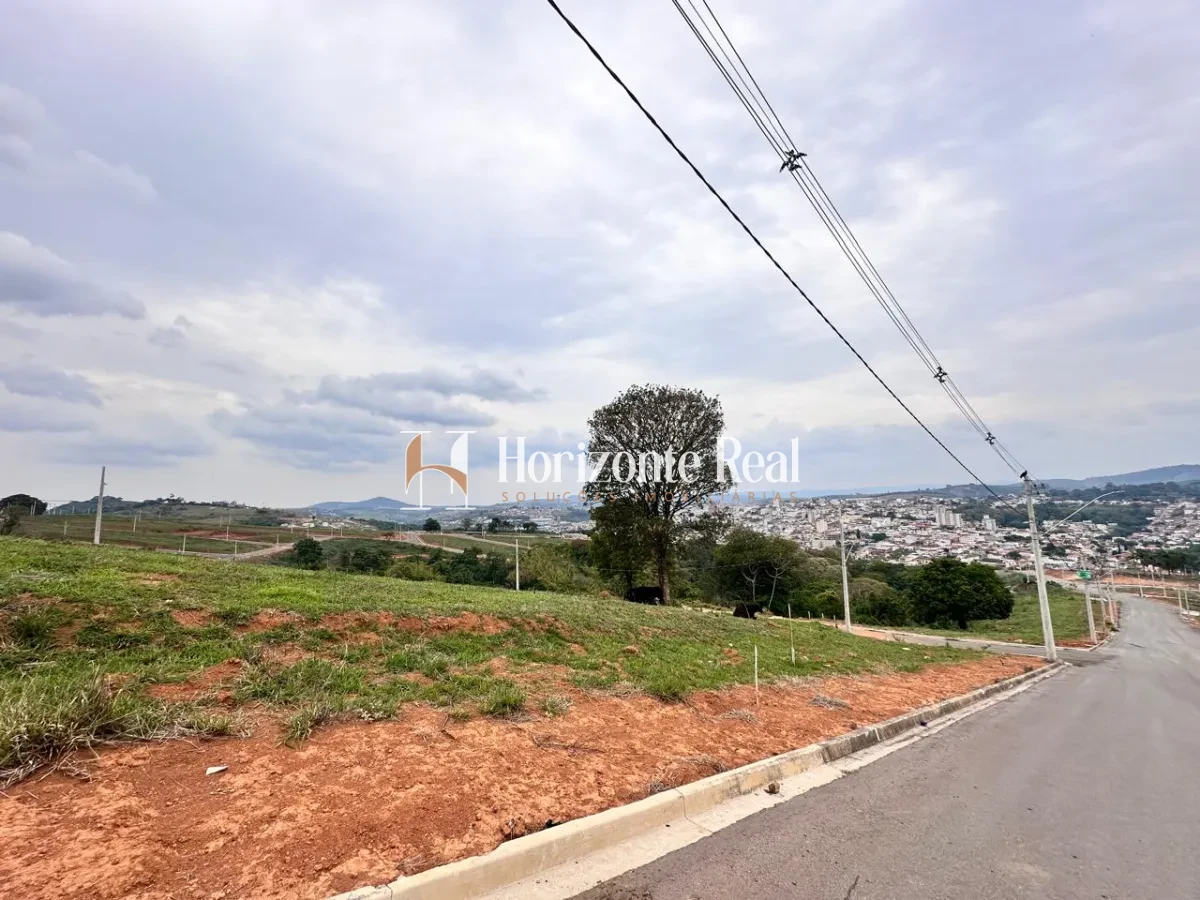 Imagem de TERRENO À VENDA – EXCELENTE LOCALIZAÇÃO!