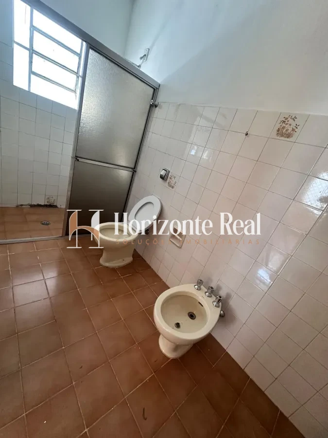 Imagem de ALUGA-SE CASA ESPAÇOSA E BEM LOCALIZADA !