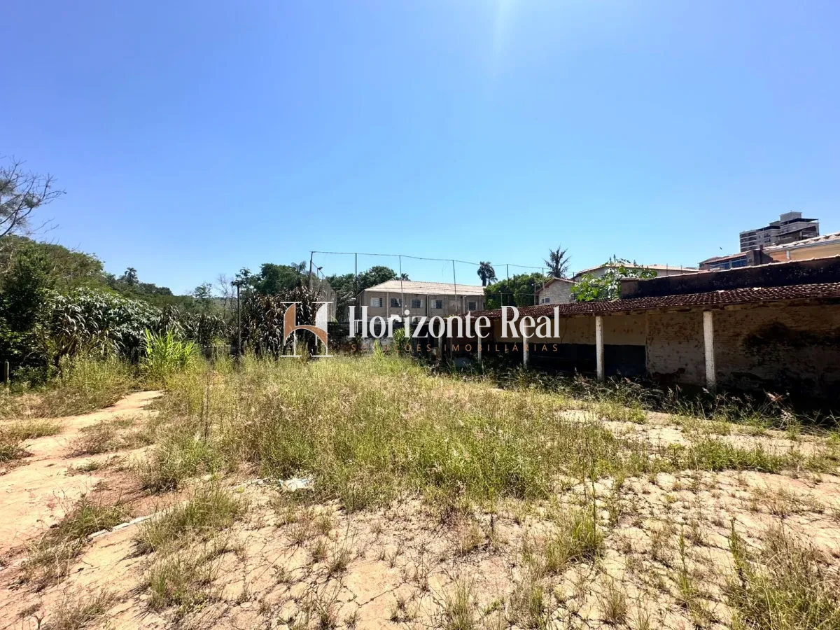 Imagem de ÓTIMA OPORTUNIDADE! CASA À VENDA – DOIS PAVIMENTOS, EXCELENTE LOCALIZAÇÃO