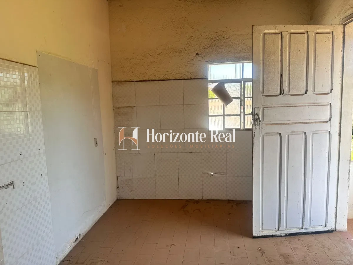 Imagem de ÓTIMA OPORTUNIDADE! CASA À VENDA – DOIS PAVIMENTOS, EXCELENTE LOCALIZAÇÃO