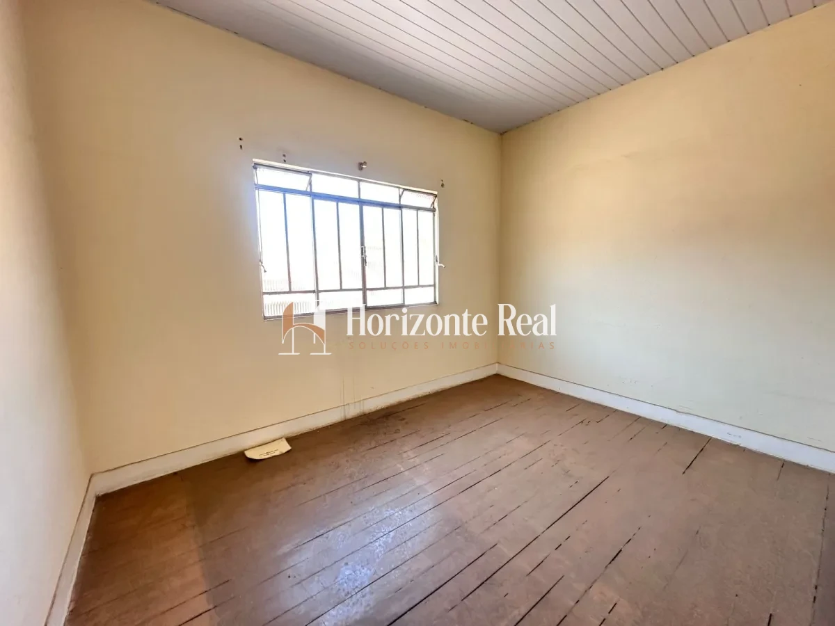 Imagem de ÓTIMA OPORTUNIDADE! CASA À VENDA – DOIS PAVIMENTOS, EXCELENTE LOCALIZAÇÃO