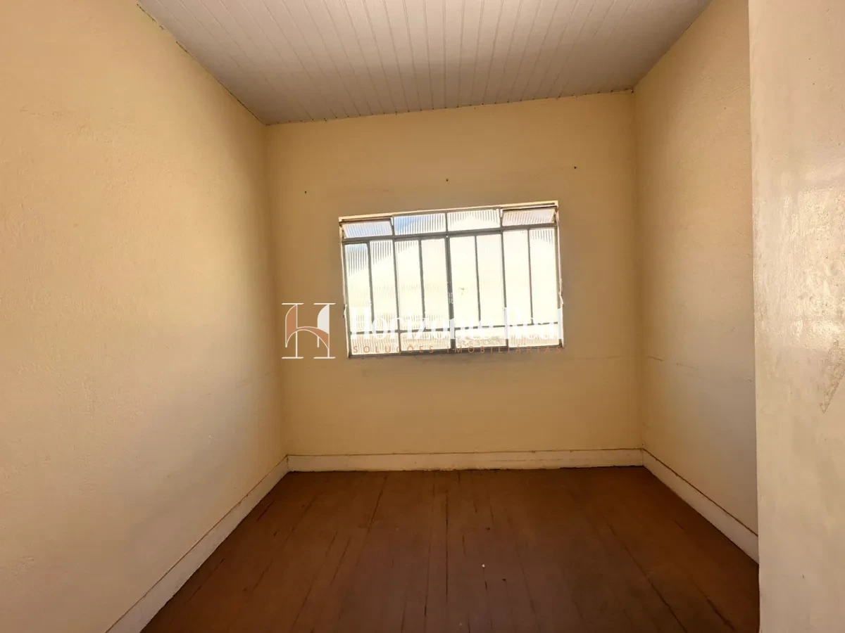 Imagem de ÓTIMA OPORTUNIDADE! CASA À VENDA – DOIS PAVIMENTOS, EXCELENTE LOCALIZAÇÃO