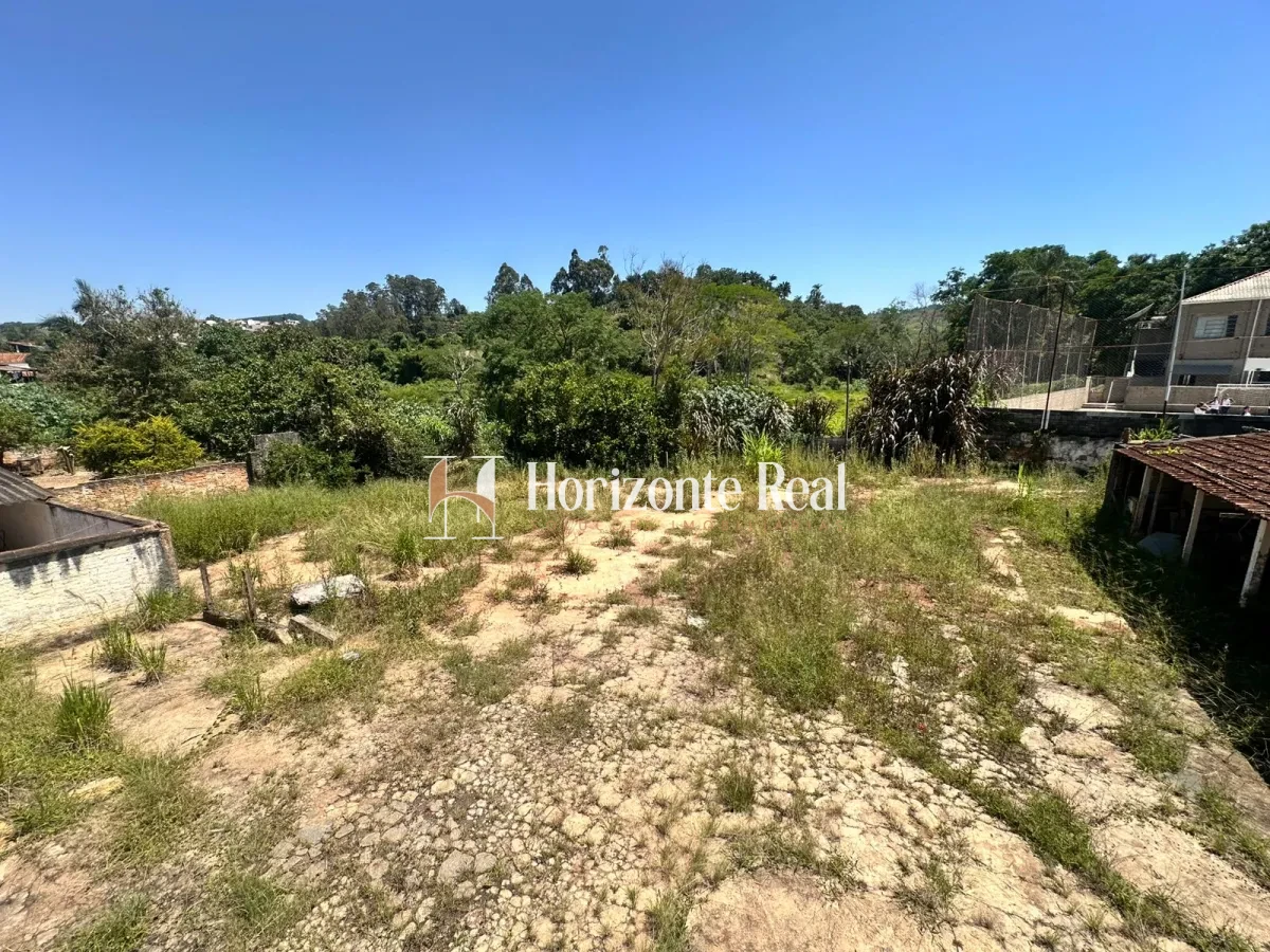 Imagem de ÓTIMA OPORTUNIDADE! CASA À VENDA – DOIS PAVIMENTOS, EXCELENTE LOCALIZAÇÃO