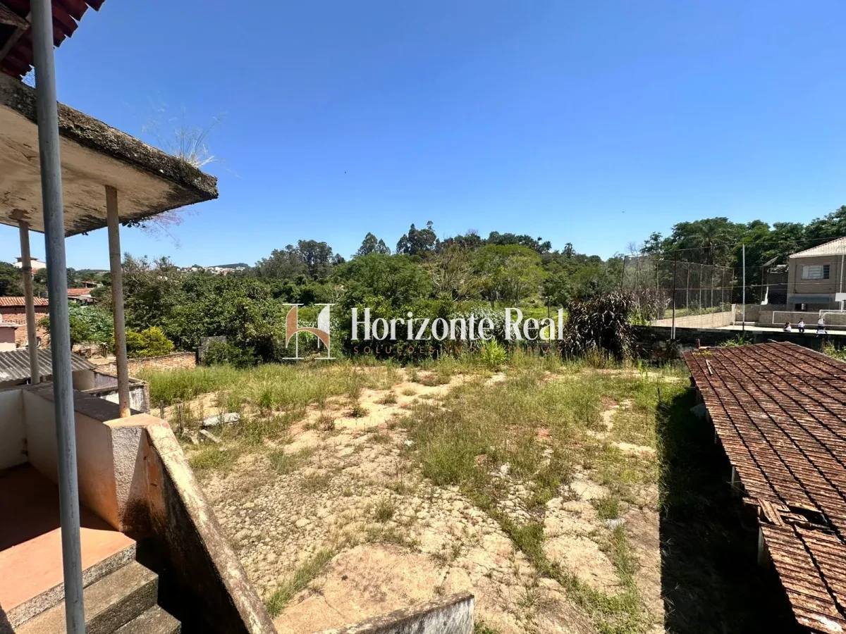 Imagem de ÓTIMA OPORTUNIDADE! CASA À VENDA – DOIS PAVIMENTOS, EXCELENTE LOCALIZAÇÃO