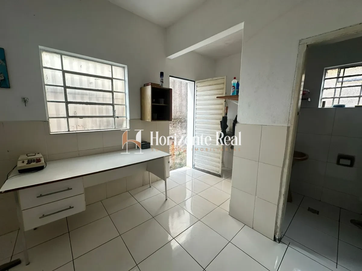 Imagem de OPORTUNIDADE ÚNICA – PONTO COMERCIAL À VENDA NO CENTRO DA CIDADE