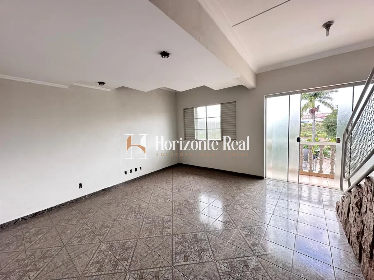 Imagem de VENDE-SE UMA EXCELENTE CASA – OPORTUNIDADE IMPERDÍVEL!