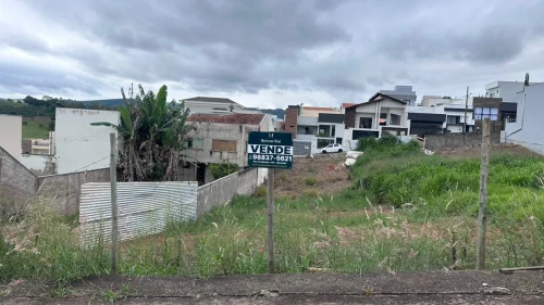 Imagem de TERRENO À VENDA – EXCELENTE OPORTUNIDADE!