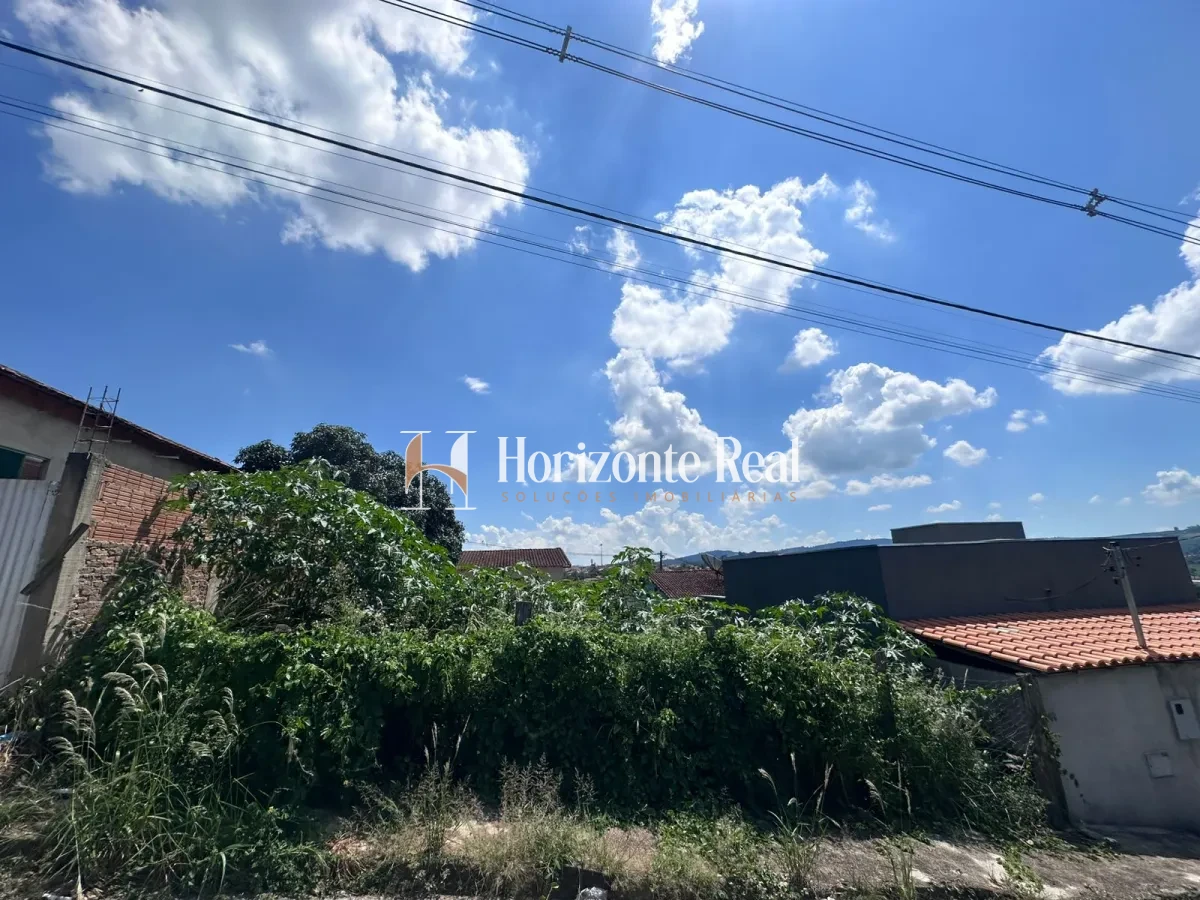 Imagem de VENDE-SE LOTE – ÓTIMA OPORTUNIDADE