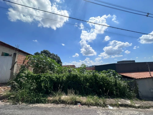 Imagem de VENDE-SE LOTE – ÓTIMA OPORTUNIDADE