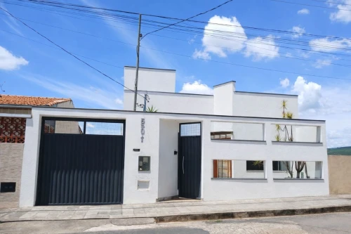 Imagem de VENDE-SE LINDA CASA COM ÁREA DE LAZER COMPLETA – EXCELENTE LOCALIZAÇÃO!