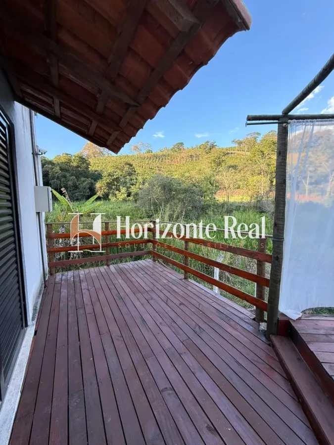 Imagem de VENDE-SE LINDA CHÁCARA A APENAS 6 KM DA CIDADE