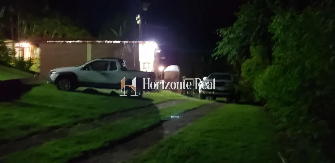 Imagem de VENDE-SE LINDA CHÁCARA – PRONTA PARA MORAR E LAZER