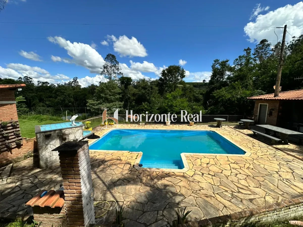 Imagem de VENDE-SE LINDA CHÁCARA – PRONTA PARA MORAR E LAZER