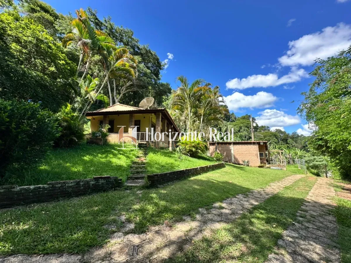 Imagem de VENDE-SE LINDA CHÁCARA – PRONTA PARA MORAR E LAZER