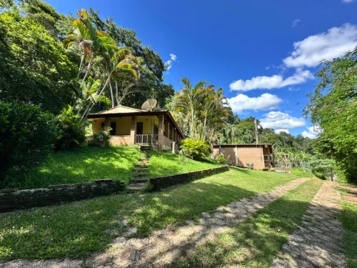 Imagem de VENDE-SE LINDA CHÁCARA – PRONTA PARA MORAR E LAZER