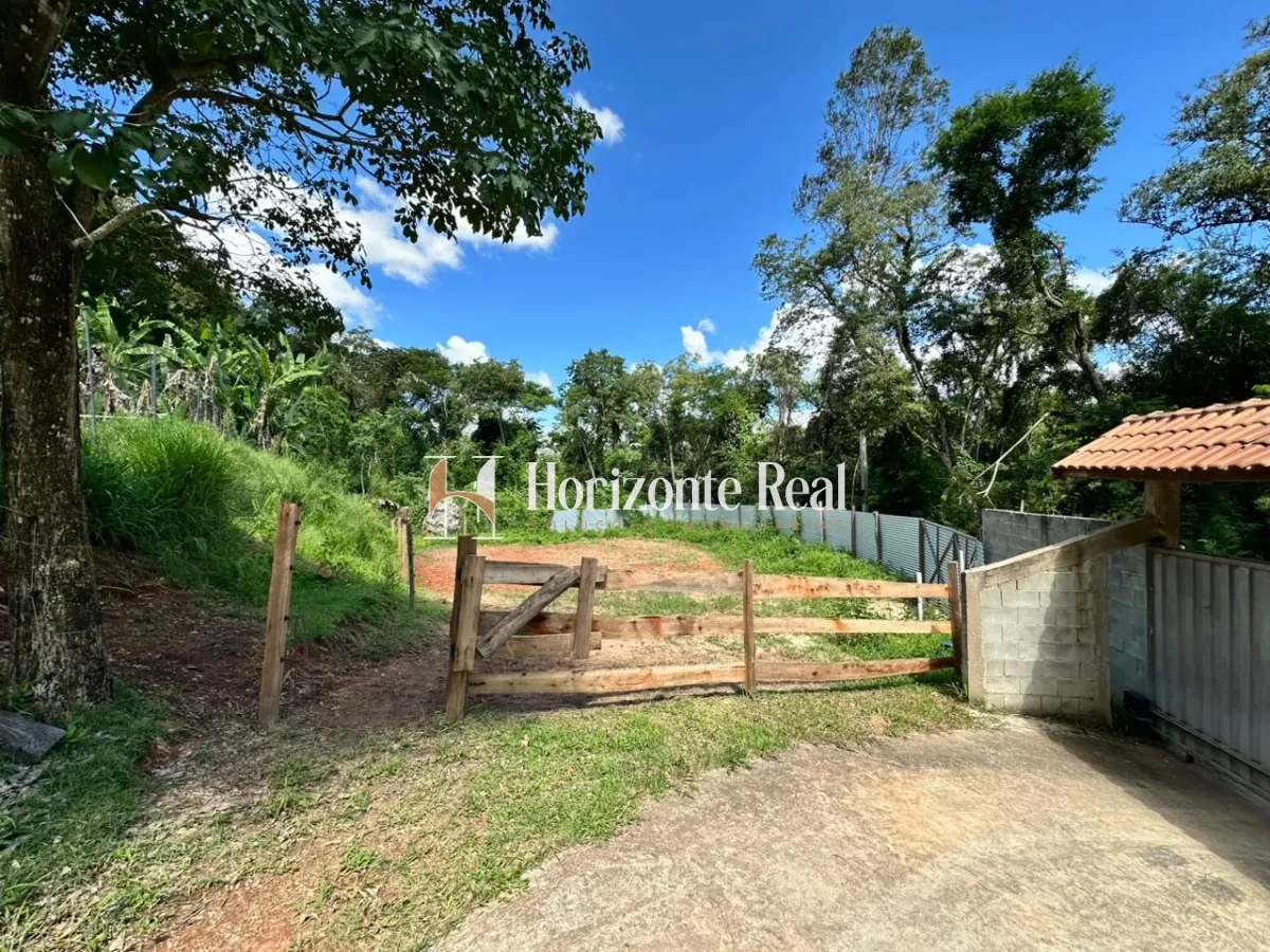 Imagem de VENDE-SE LINDA CHÁCARA – PRONTA PARA MORAR E LAZER