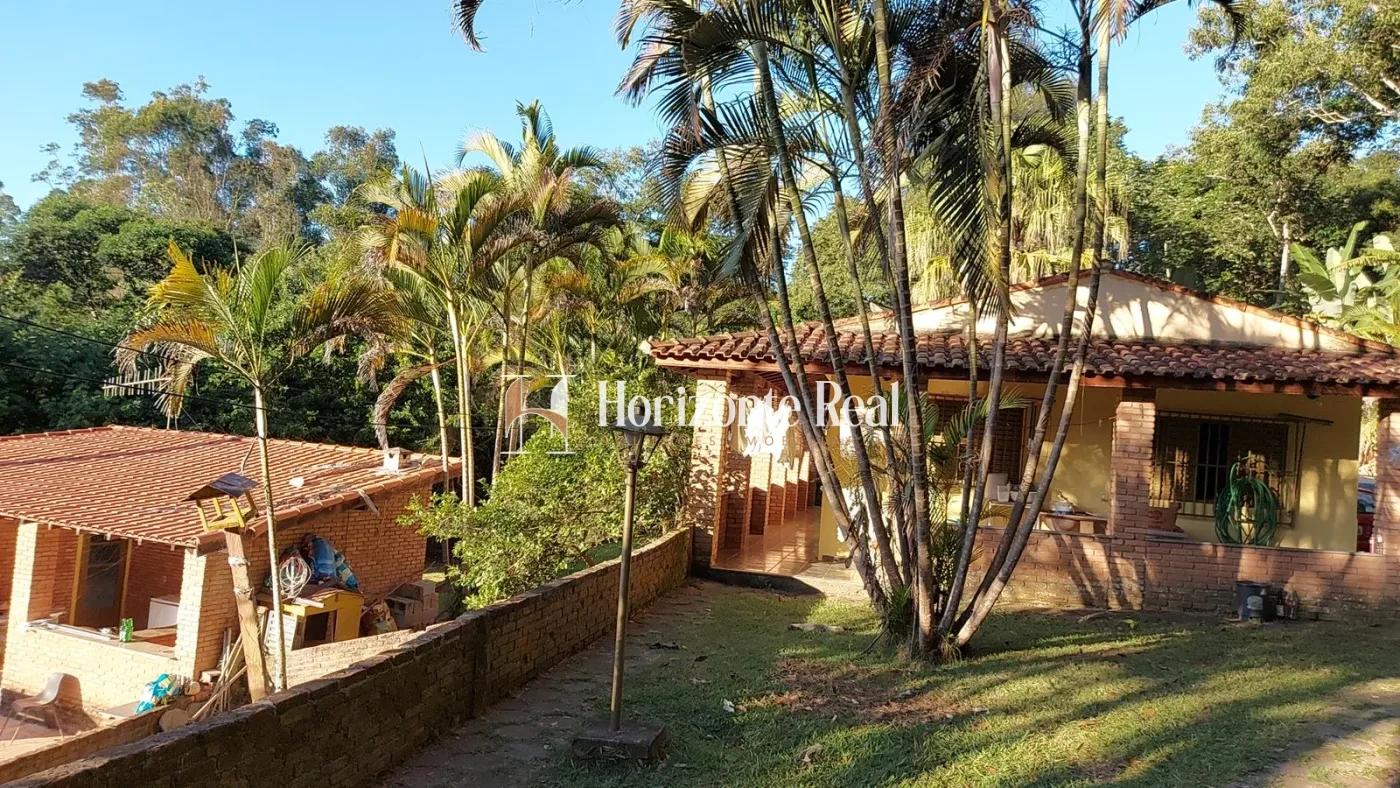 Imagem de VENDE-SE LINDA CHÁCARA – PRONTA PARA MORAR E LAZER