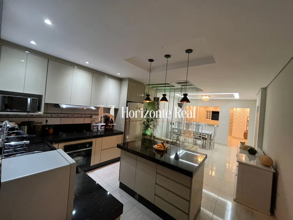 Imagem de LINDA CASA À VENDA – CONFORTO, ESPAÇO E LAZER COMPLETO!