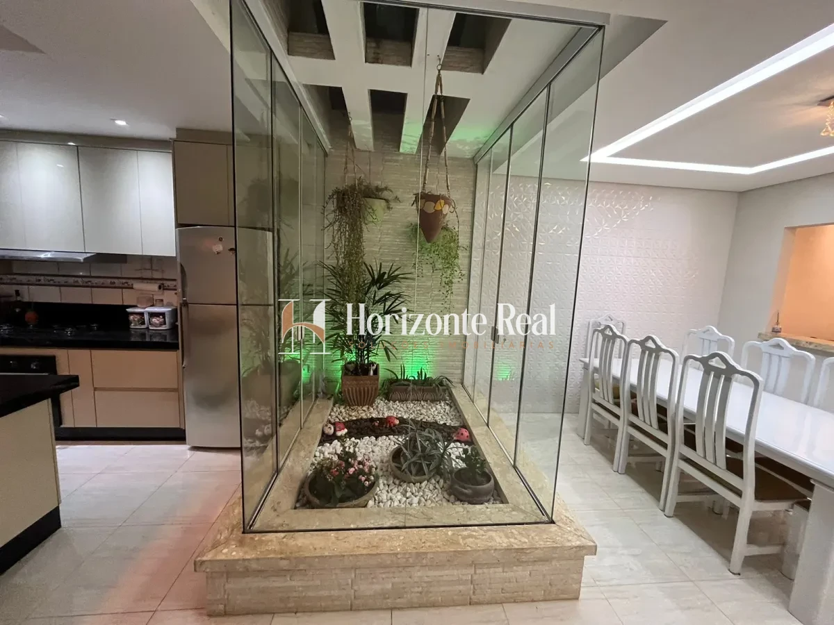 Imagem de LINDA CASA À VENDA – CONFORTO, ESPAÇO E LAZER COMPLETO!