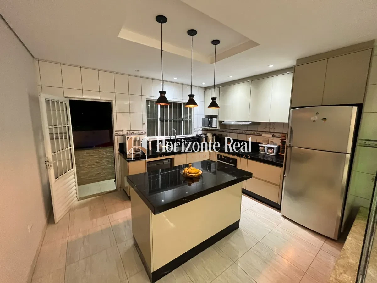 Imagem de LINDA CASA À VENDA – CONFORTO, ESPAÇO E LAZER COMPLETO!