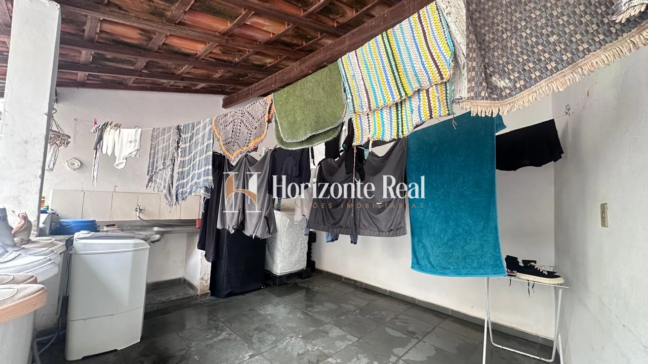 Imagem de CASA À VENDA NO CENTRO DA CIDADE