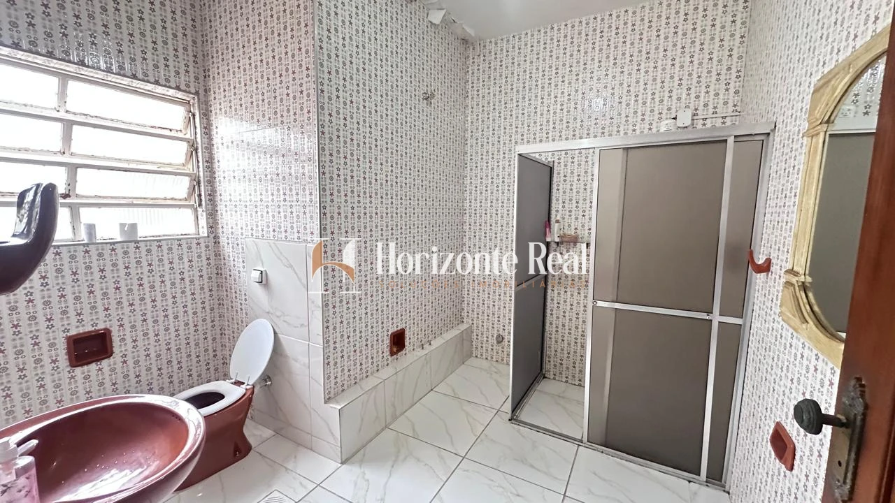 Imagem de CASA À VENDA NO CENTRO DA CIDADE