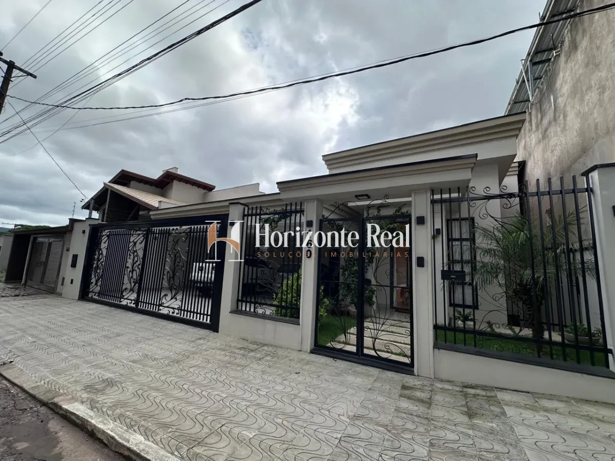 Imagem de EXCELENTE CASA RESIDENCIAL Á VENDA !