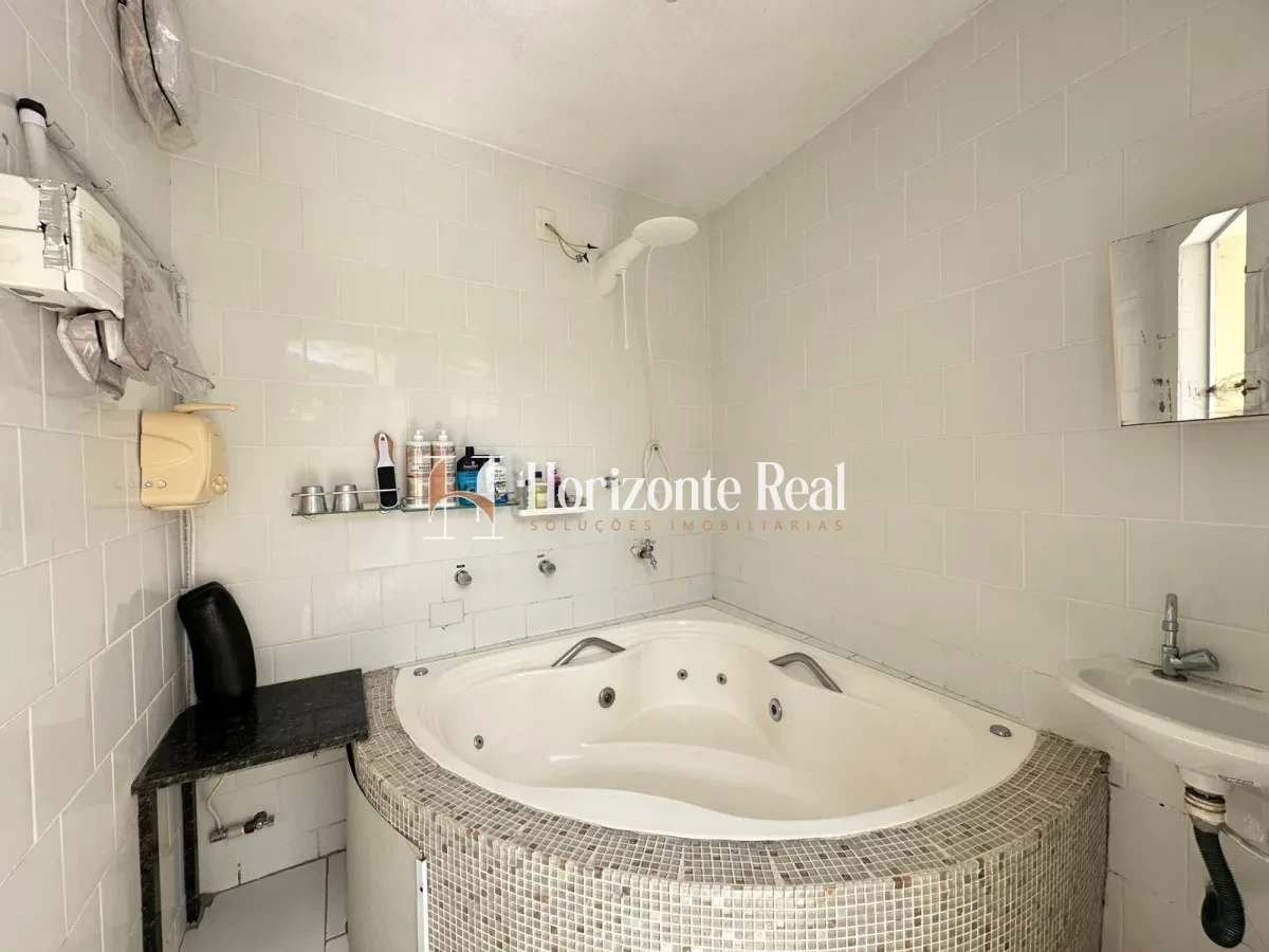 Imagem de EXCELENTE CASA DE DOIS PAVIMENTOS À VENDA – CONFORTO, ESPAÇO E SOFISTICAÇÃO!