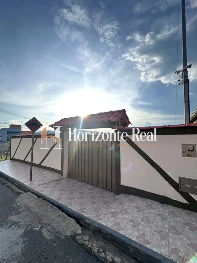 Imagem de EXCELENTE OPORTUNIDADE ! CASA Á VENDA JARDIM DAS OLIVEIRAS.