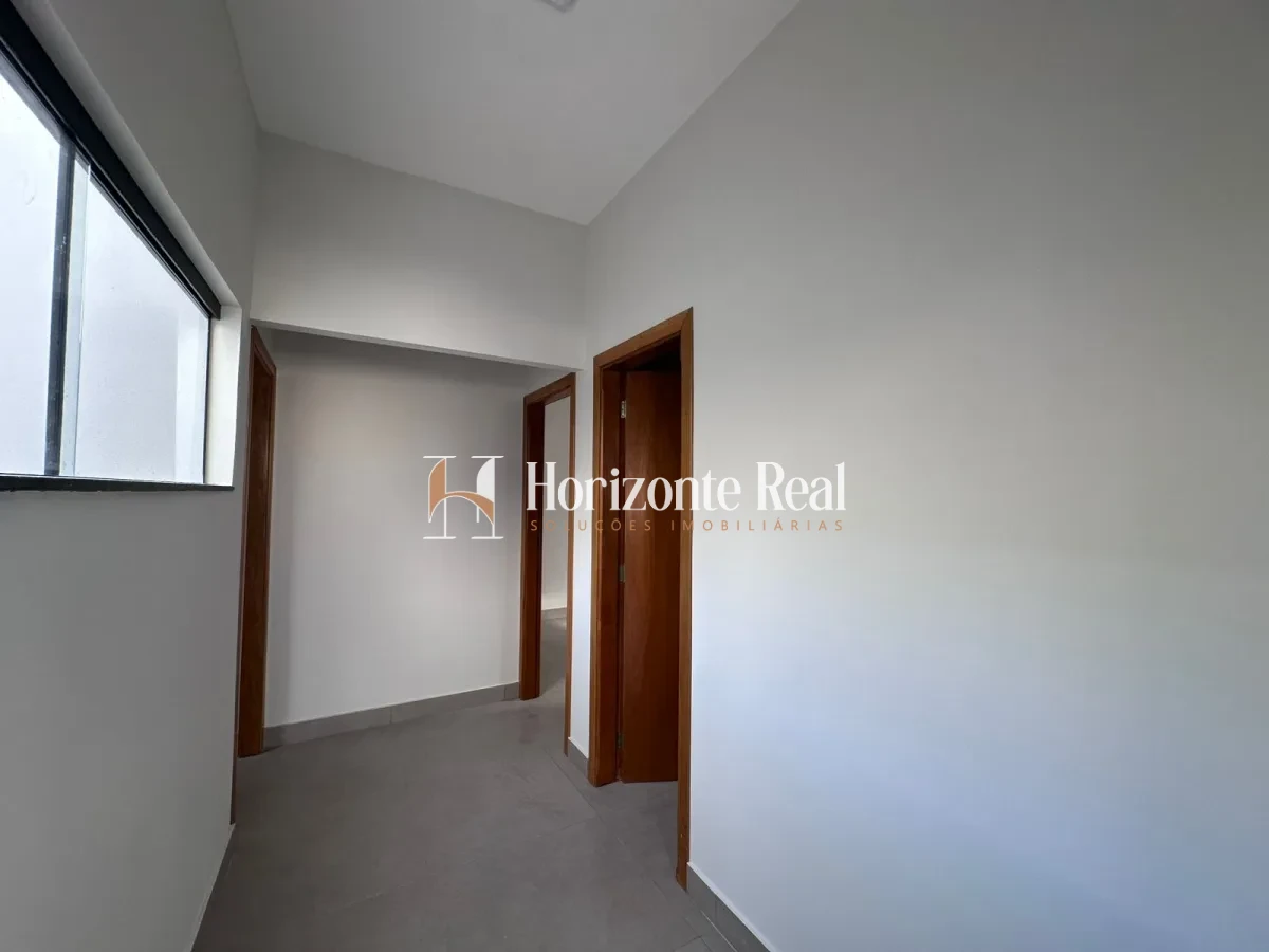 Imagem de CASA Á VENDA | CONFORTO ,TRANQUILIDADE E BOA LOCALIZAÇÃO.