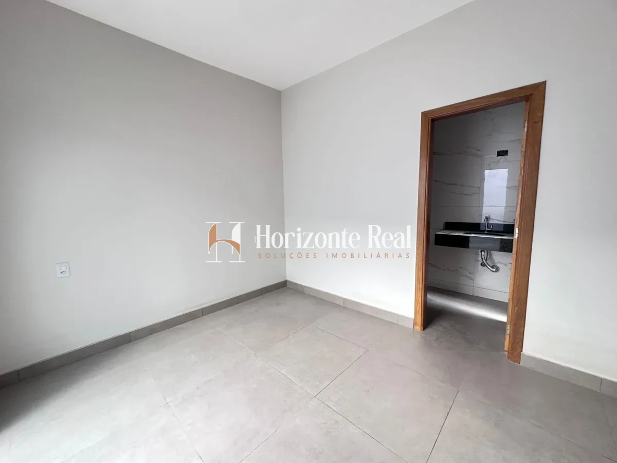 Imagem de CASA Á VENDA | CONFORTO ,TRANQUILIDADE E BOA LOCALIZAÇÃO.