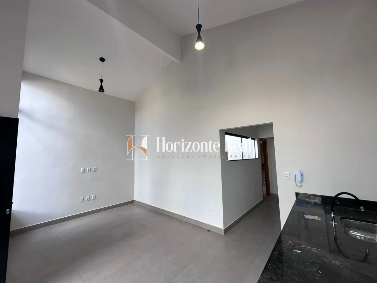 Imagem de CASA Á VENDA | CONFORTO ,TRANQUILIDADE E BOA LOCALIZAÇÃO.